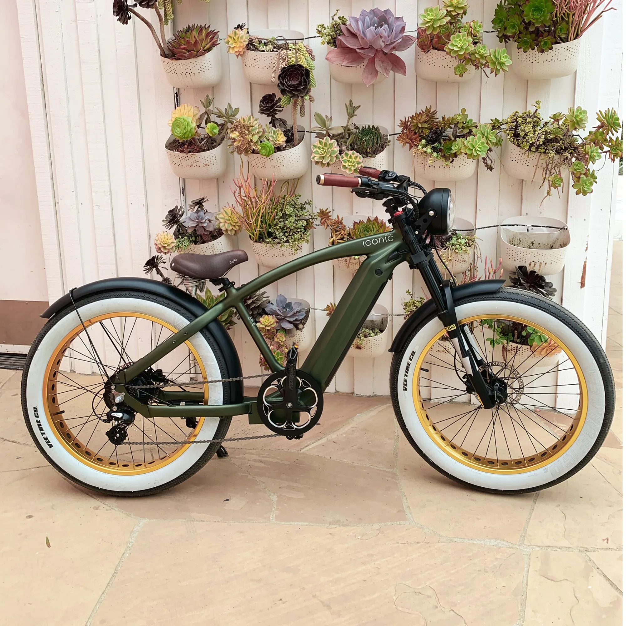 Iconic E-Bikes 2023 Cruiser Electric Bike