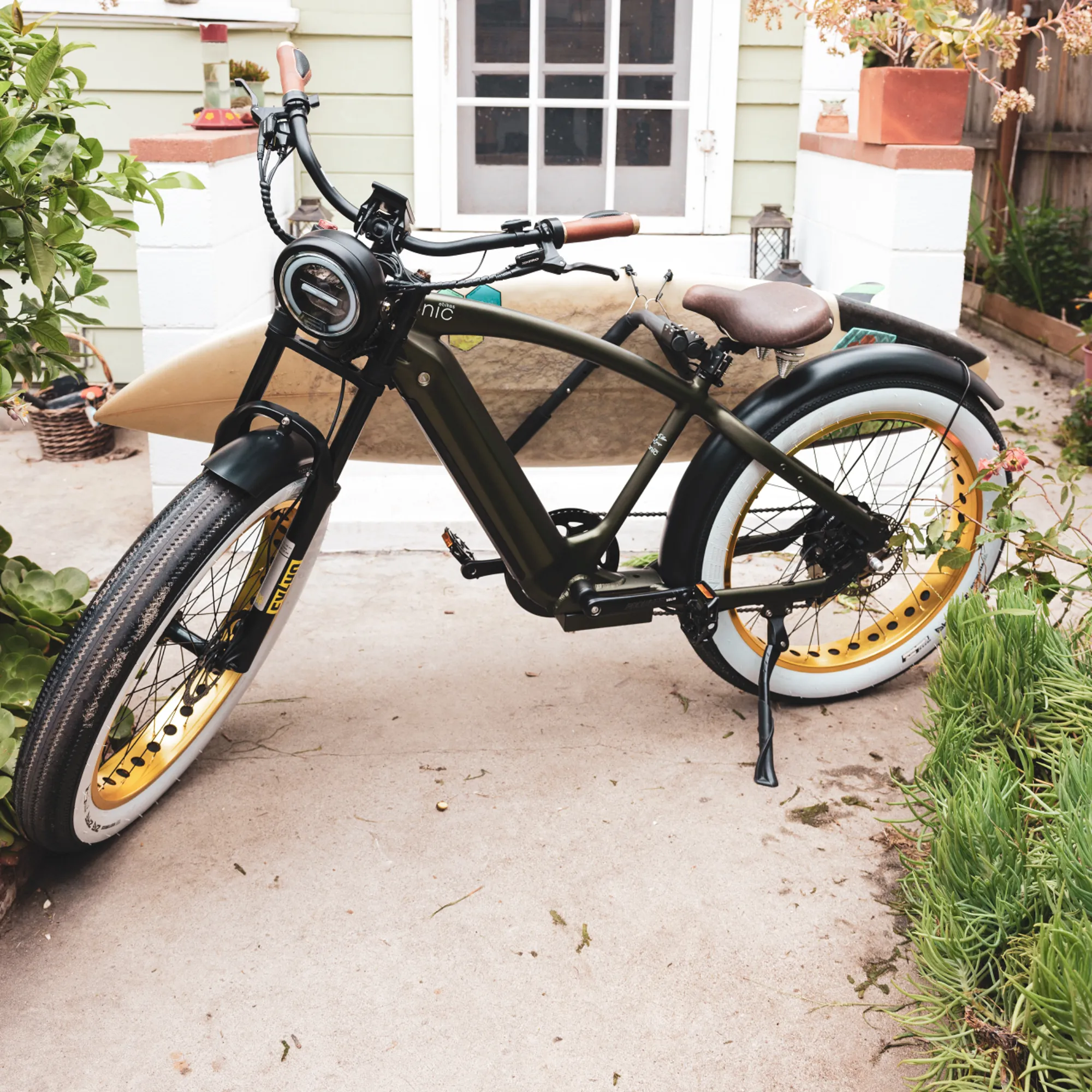 Iconic E-Bikes 2023 Cruiser Electric Bike